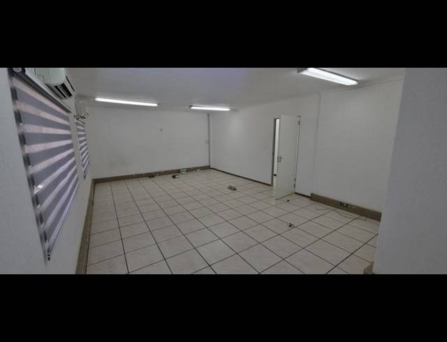 INDUSTRIAL PROPERTY TO RENT IN HALFWAY HOUSE